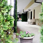 Flora Апартаменты