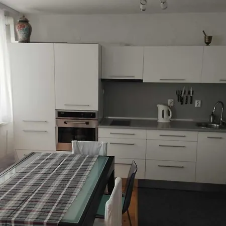 Flora Apartman *