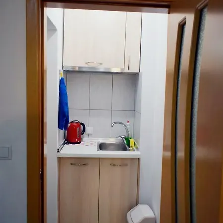 Flora Apartman *