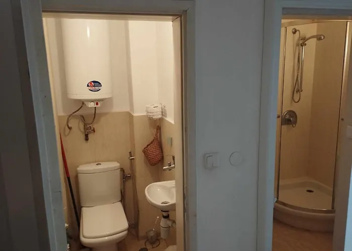 Flora Apartman *