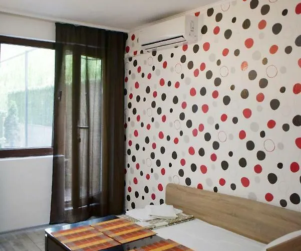 Apartman Flora *