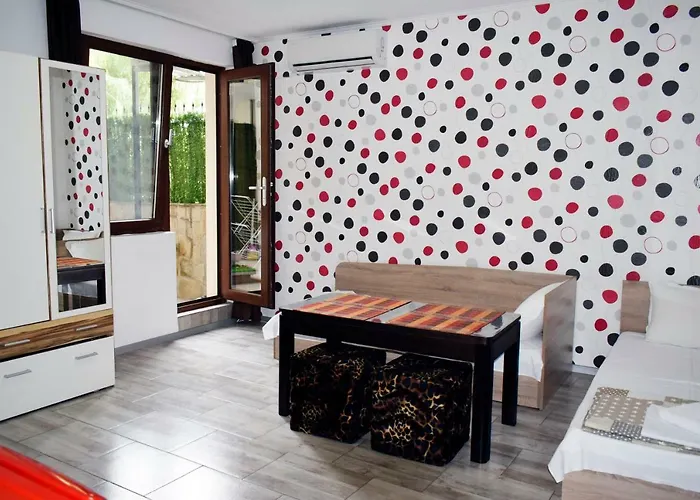 Apartman Flora *